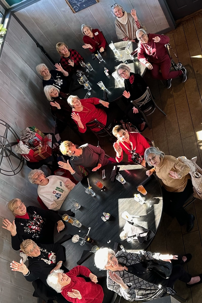 The Beautiful Ladies of St. Michael's Guild at Sunset Grille (Photo credit:  Renee Steinpreis)